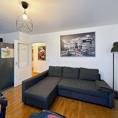 Les Paves De Prague - Appartement Pour 4 A 10 Minutes De Disneyland Paris Монтеврен Екстериор снимка