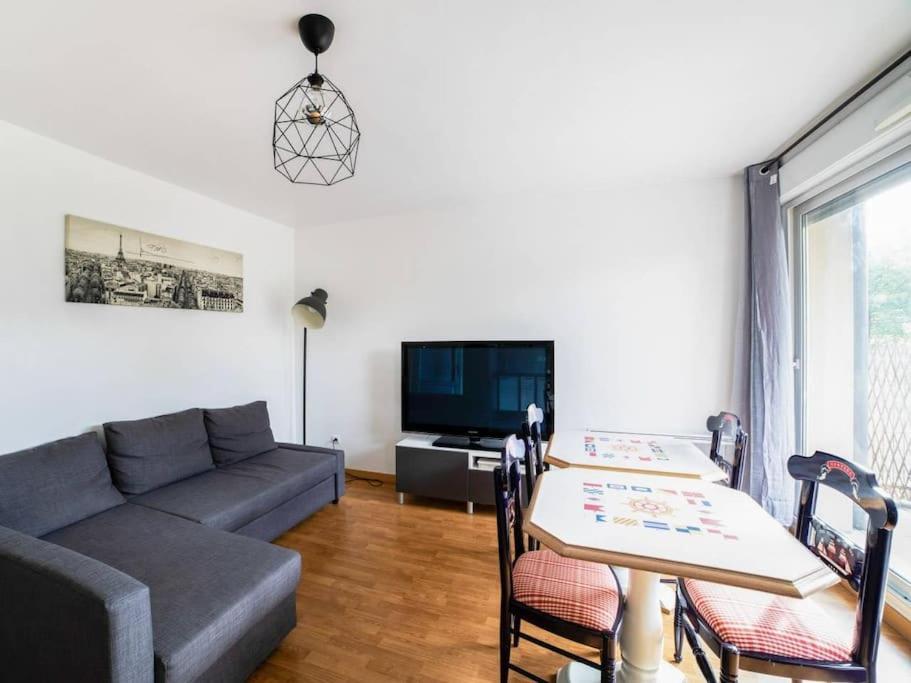 Les Paves De Prague - Appartement Pour 4 A 10 Minutes De Disneyland Paris Монтеврен Екстериор снимка